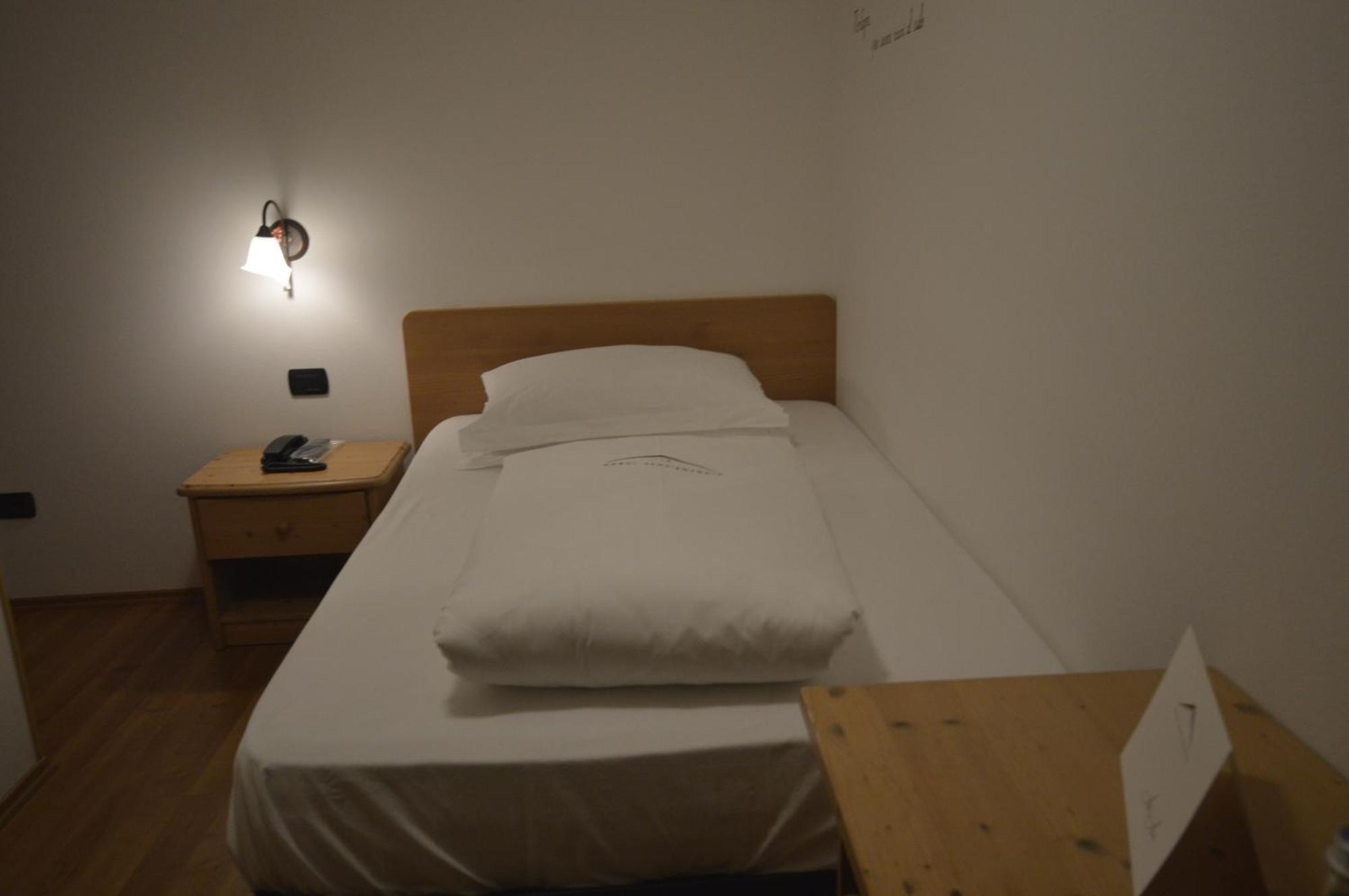 Hotel Garni Sant'Antonio Con Spa Madonna di Campiglio Exterior photo
