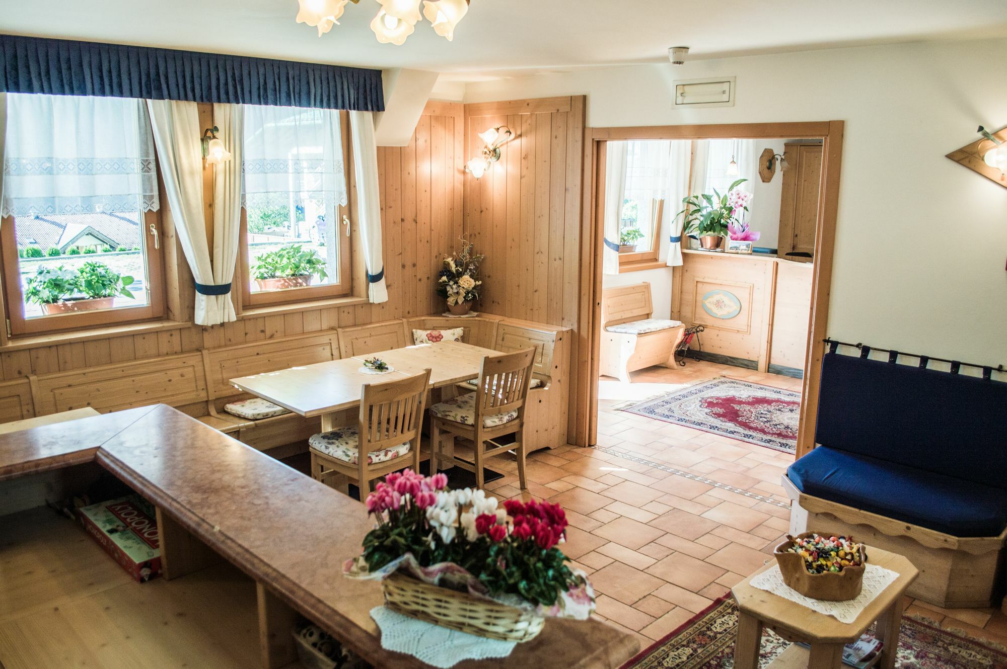 Hotel Garni Sant'Antonio Con Spa Madonna di Campiglio Exterior photo